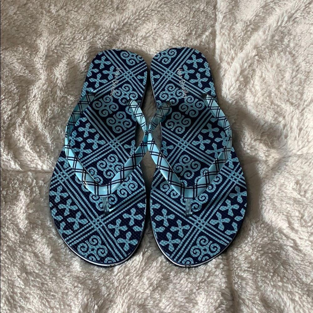 Vera Bradley Flip Flops. NWOT.